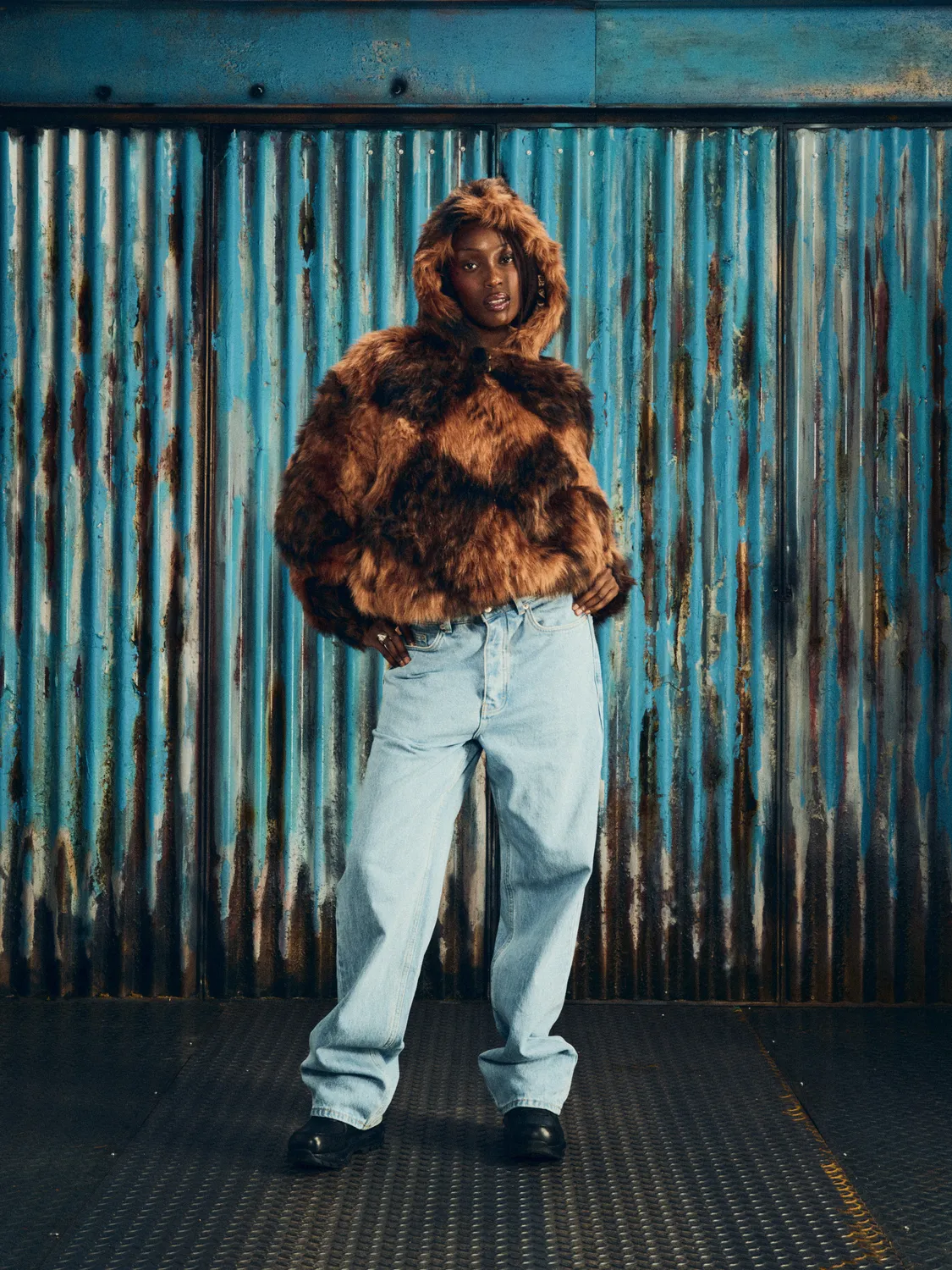 Corteiz Diamond Hooded Fur Jacket Jacke Braun Kunstfell