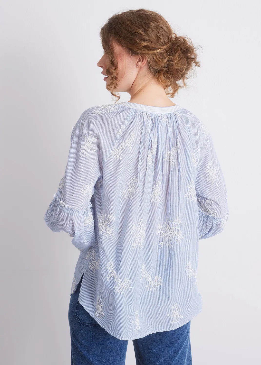Senatex Stickerei Bluse Ocean Flower Bindeausschnitt