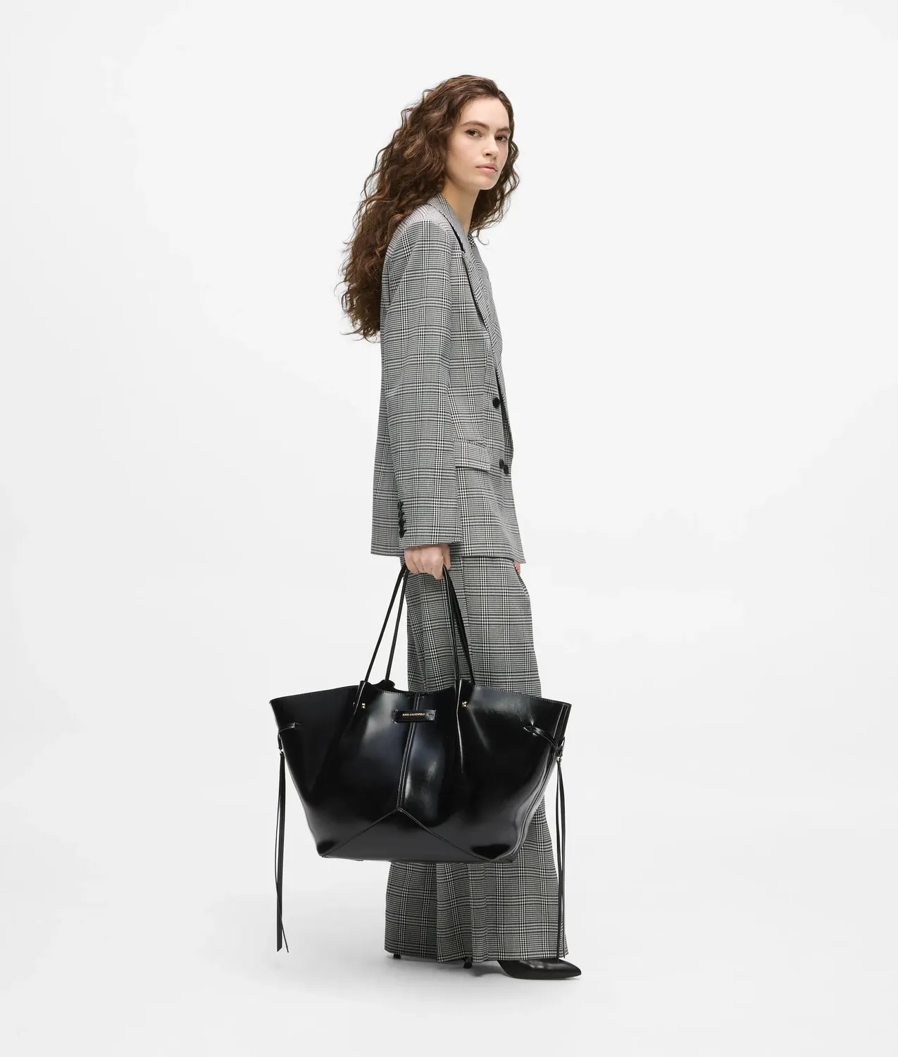 Karl Lagerfeld Exclusive K/Pierced large shiny Tote Glanzleder
