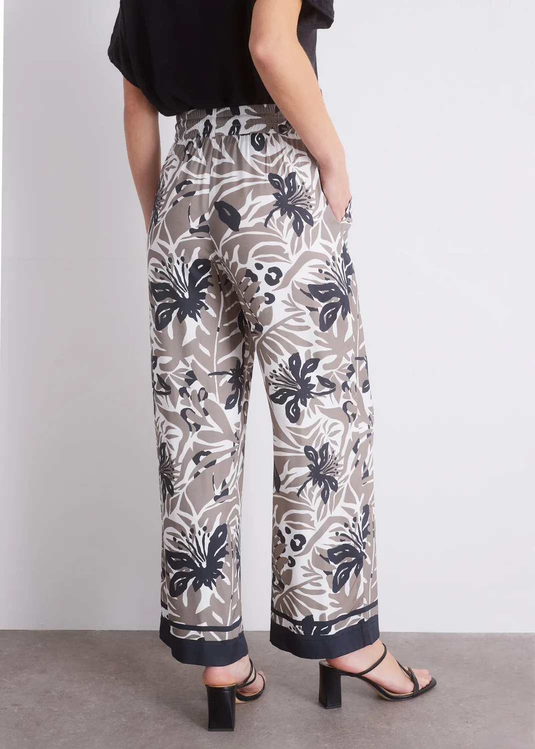 Senatex gemusterte Hose aus Viskose Tropical Shadow luftig