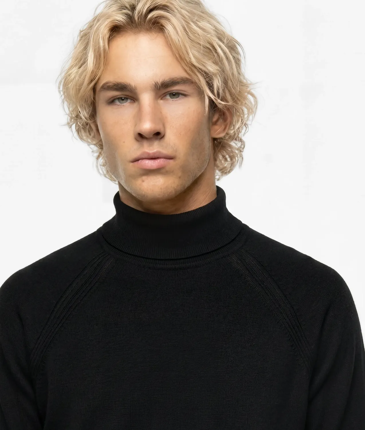 Karl Lagerfeld KL Jeans Rollkragenpullover M Leichtstrick
