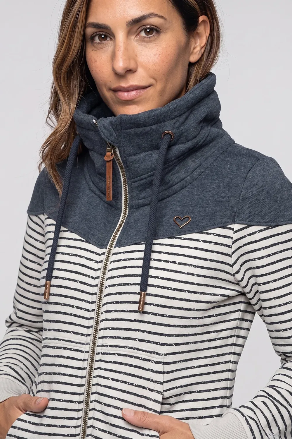Alife & Kickin ValinaAK B Sweatjacke Grau Damen