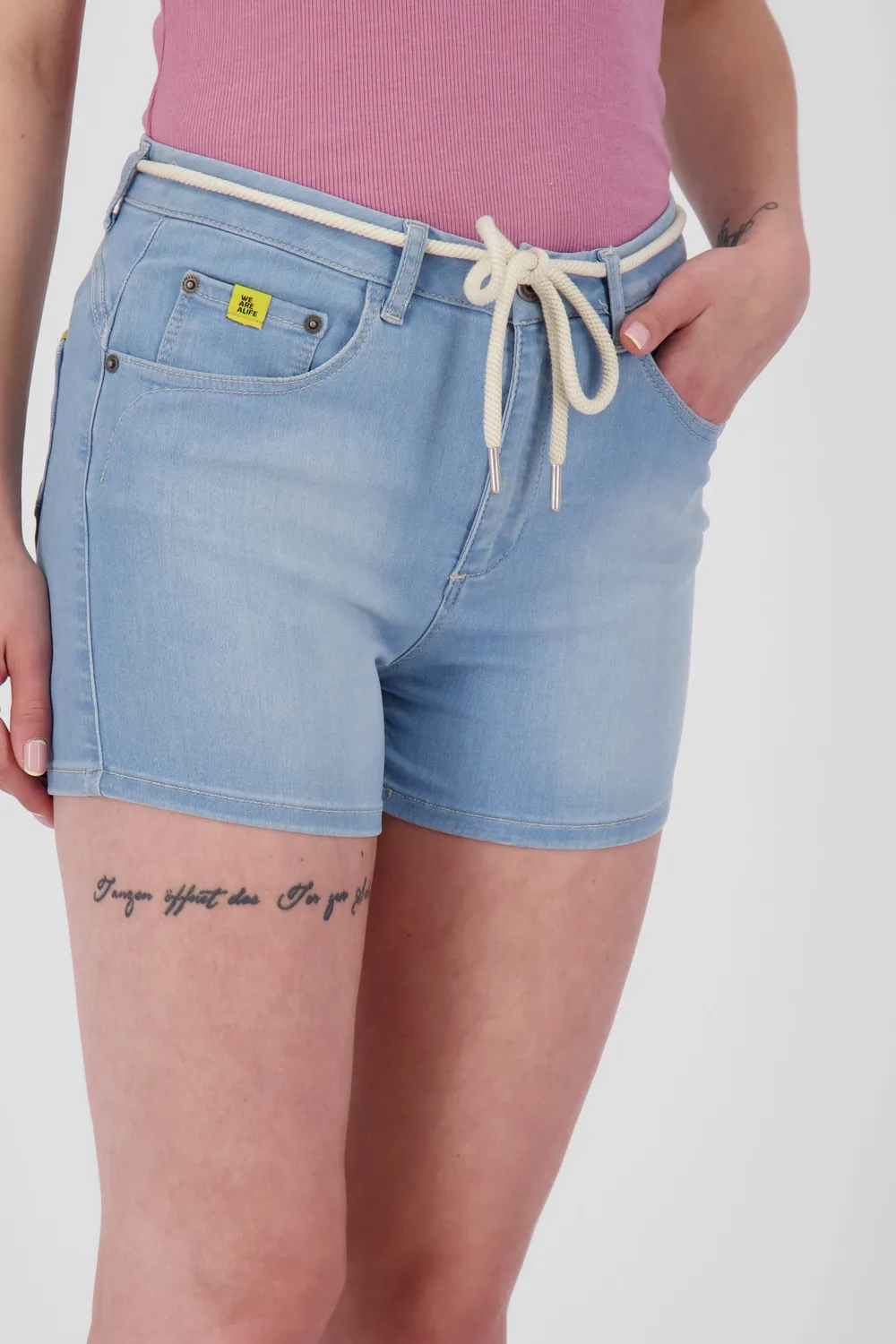Alife & Kickin JanaAK DNM A Jeansshorts hellblau washed
