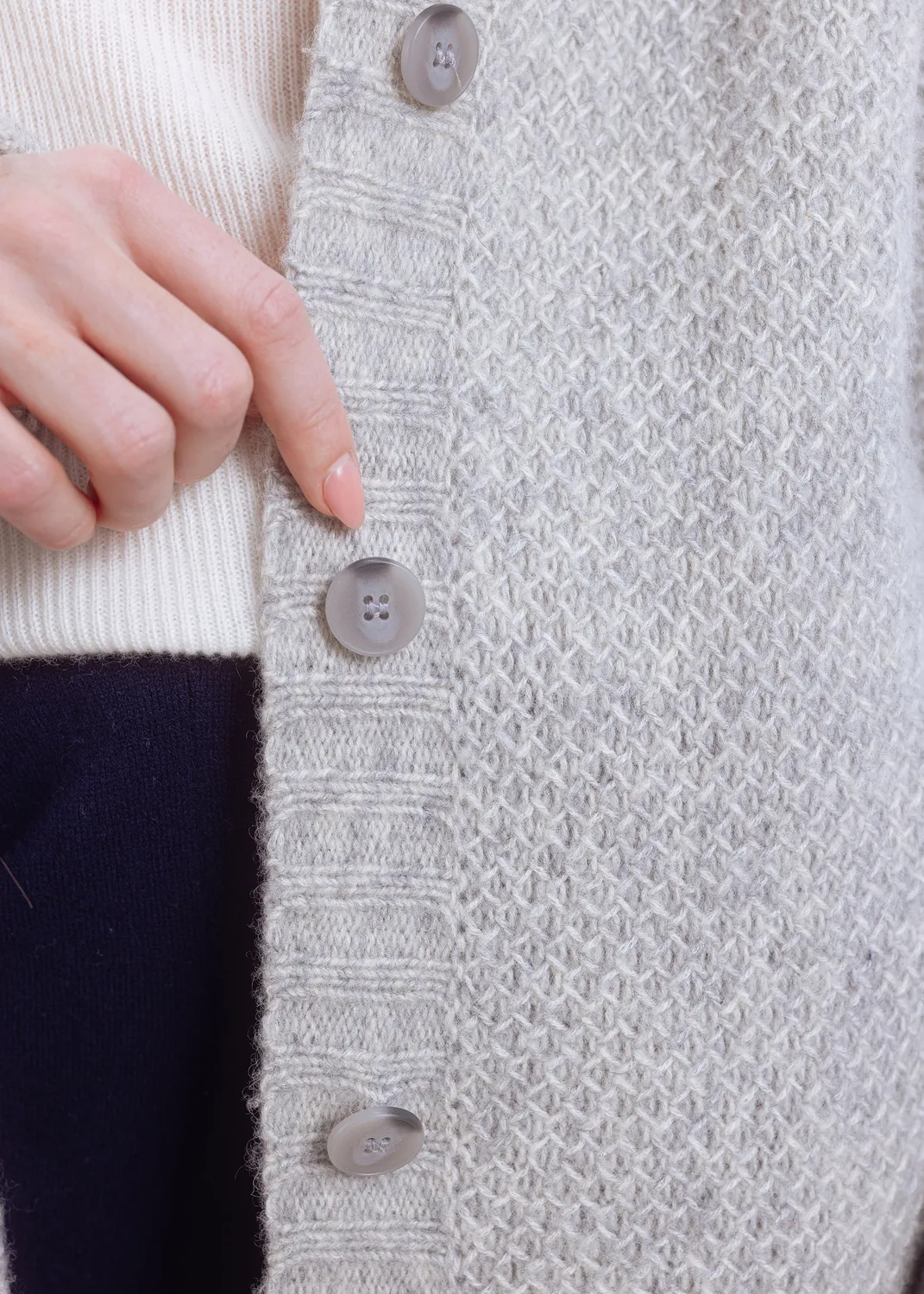 Senatex Strickmantel Wolle-Baumwolle Silver Knopfleiste