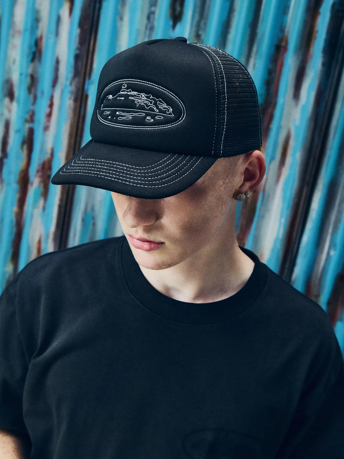 Corteiz Island Outline Trucker Cap Schwarz Snapback