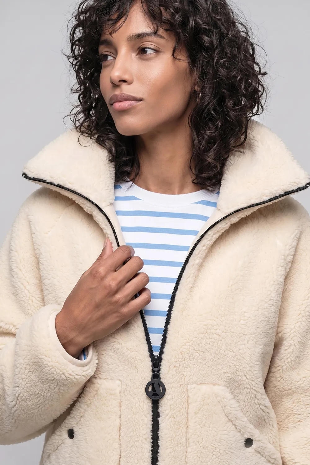 Alife & Kickin SariaAK T Teddyjacke Beige Damen
