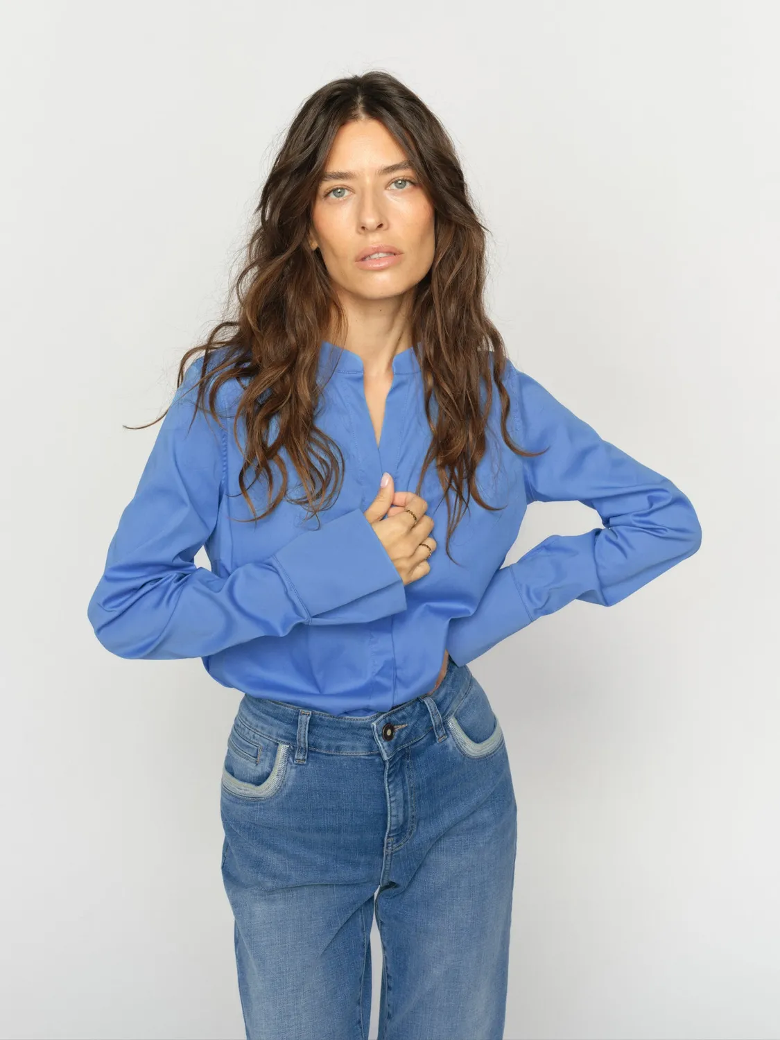Mos Mosh Matthea Bluse Ultramarine fitted V-Ausschnitt