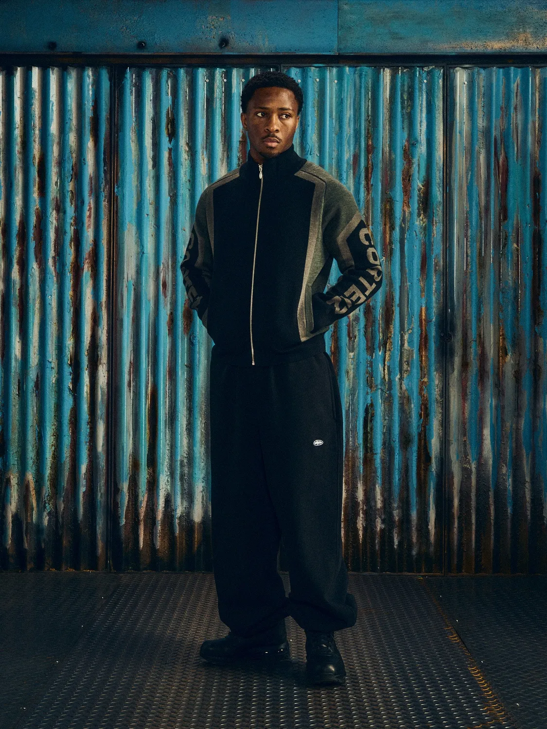 Corteiz Precision Knit Zip Up Schwarz Wollmix