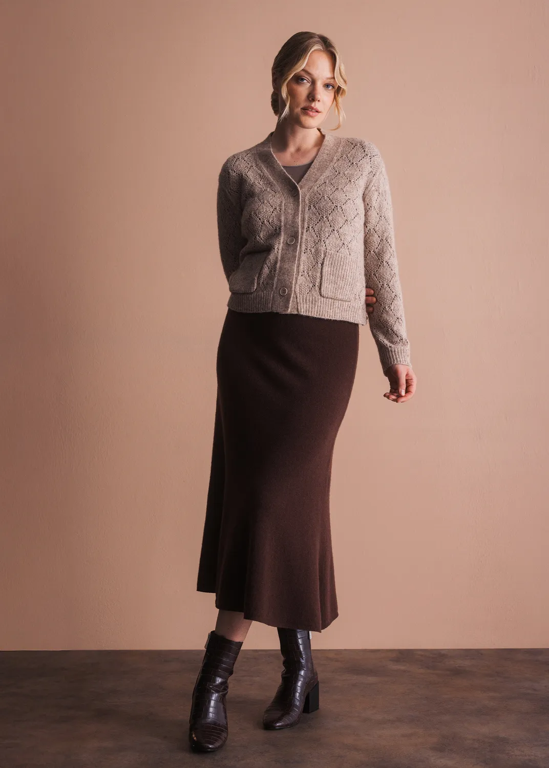Senatex Cardigan mit Ajourmuster Hazelnut V-Ausschnitt
