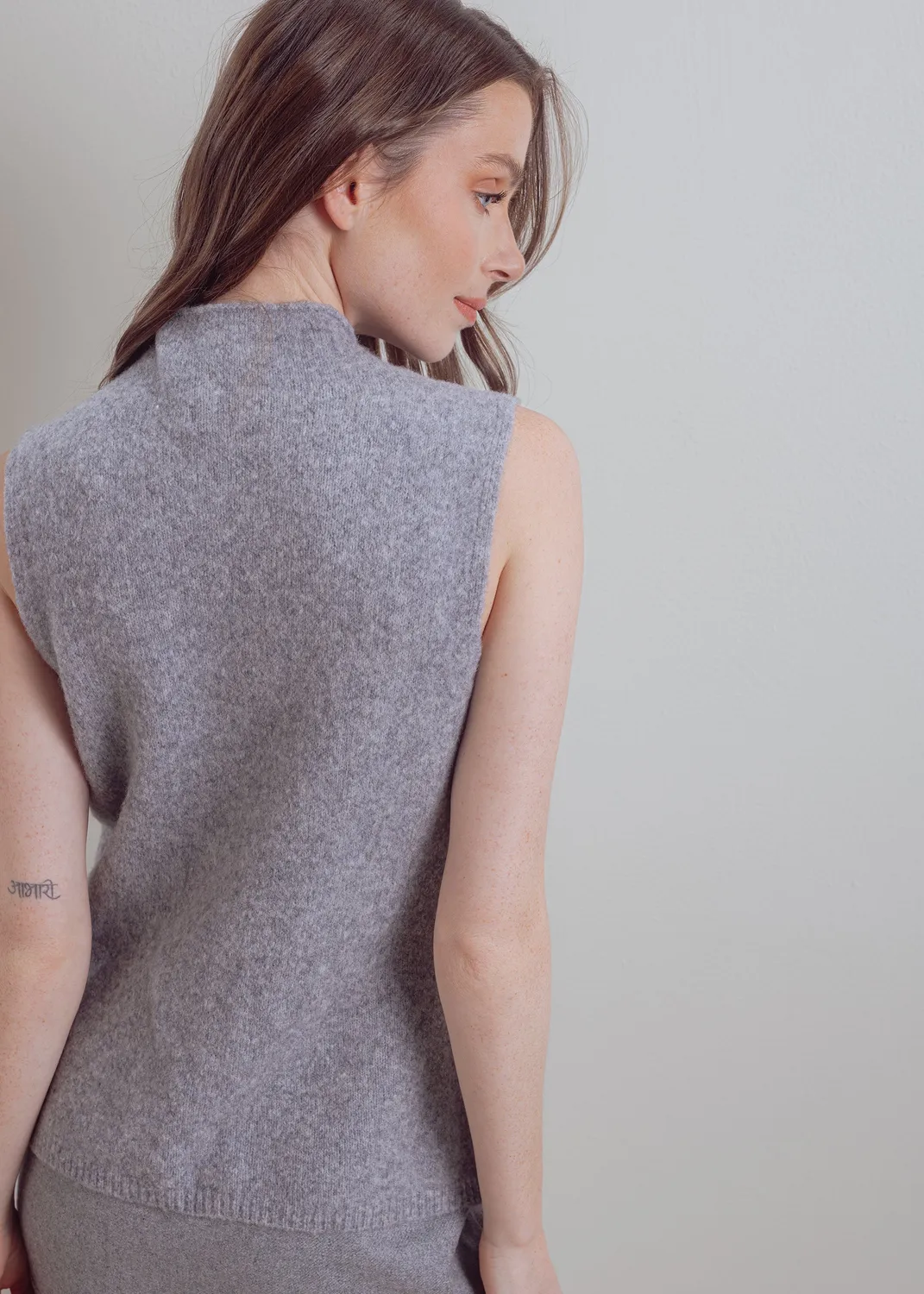 Senatex Stehkragenpullover ohne Ärmel Silver Woll-Yak