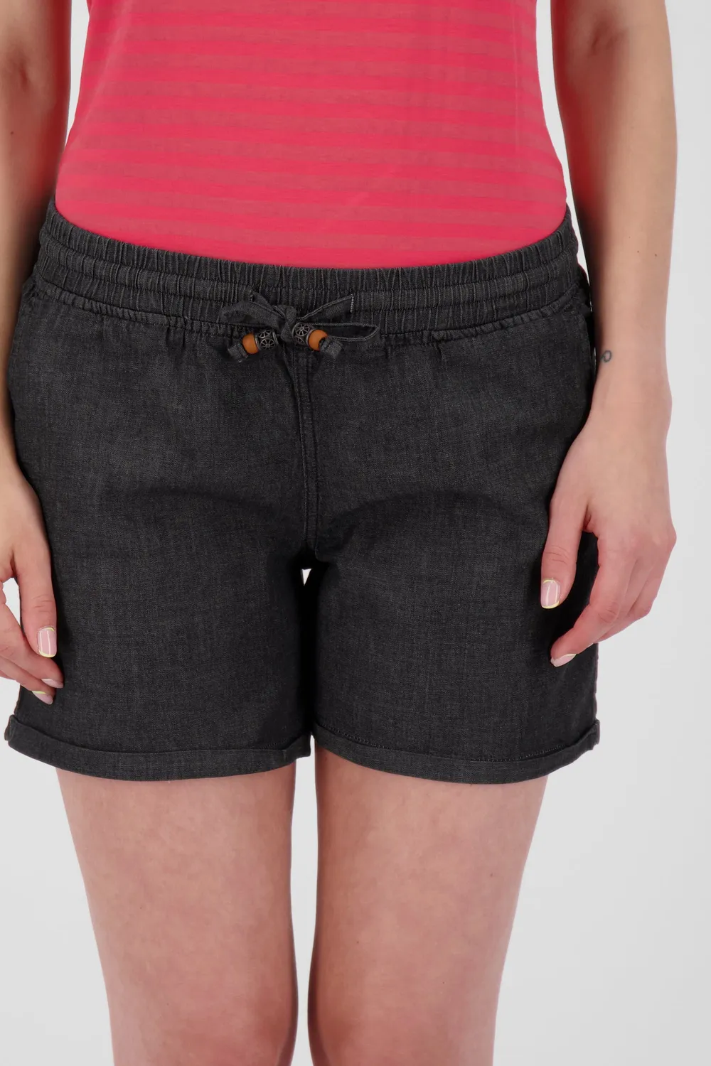 Alife & Kickin JaneAK Shorts Schwarz Denim-Optik
