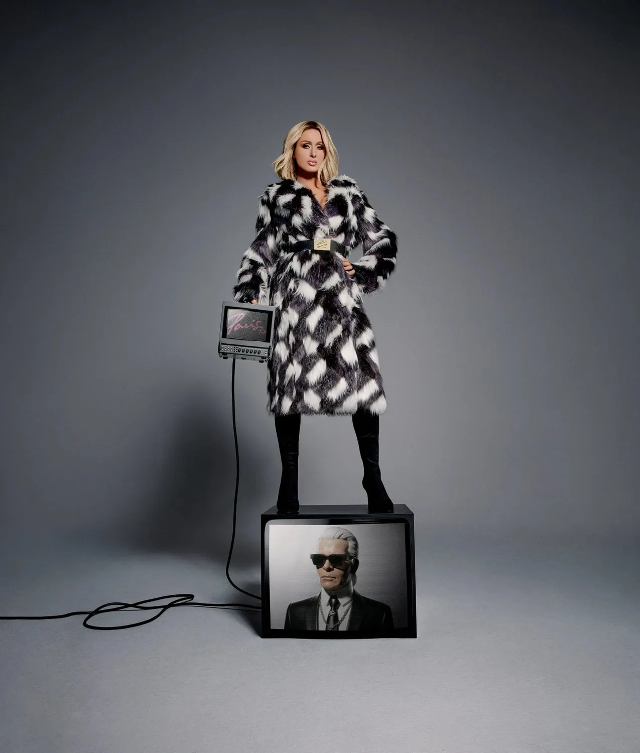 Karl Lagerfeld Belted Maxi-Mantel Kunstfell abstrakt