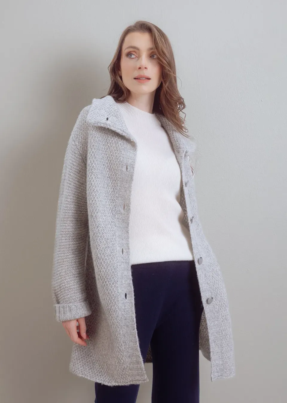 Senatex Strickmantel Wolle-Baumwolle Silver Knopfleiste