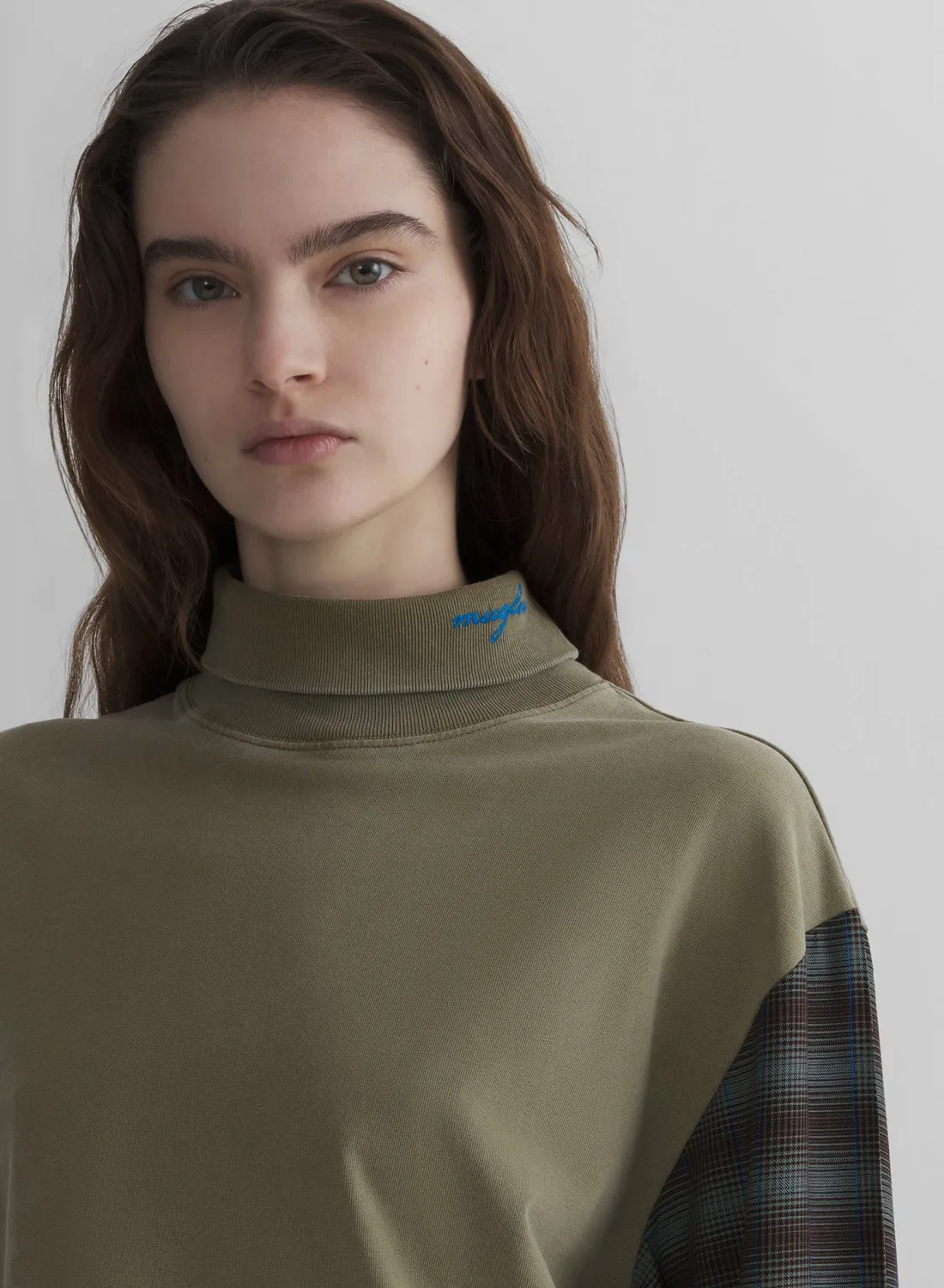 Mugler T-Shirt Khaki Langarm Rollkragen Logo