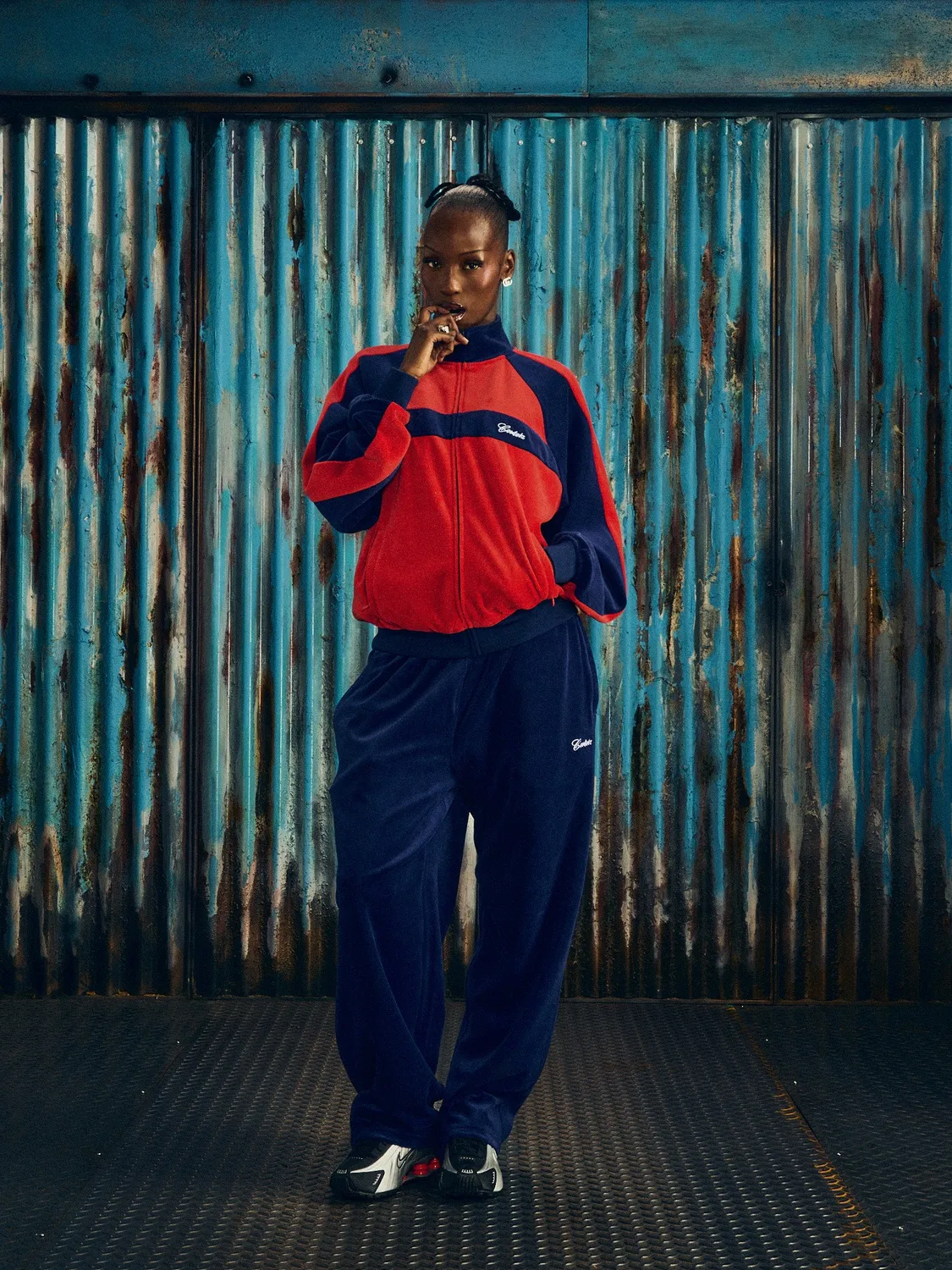 Corteiz Pista Velour Trainingsjacke Navy Rot