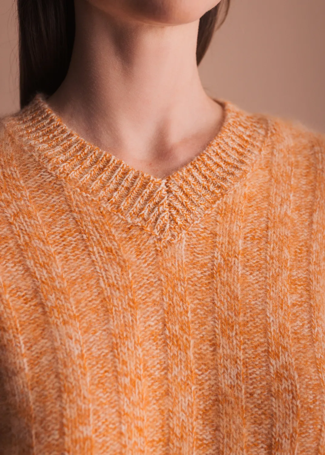Senatex Pullover mit V-Ausschnitt Orange Merinowolle S/M